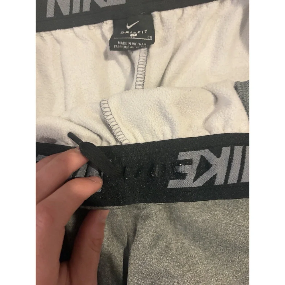 Nike Therma FIT Tapered Training Pants Mens XL Gray 800193-091‎ Sweatpants